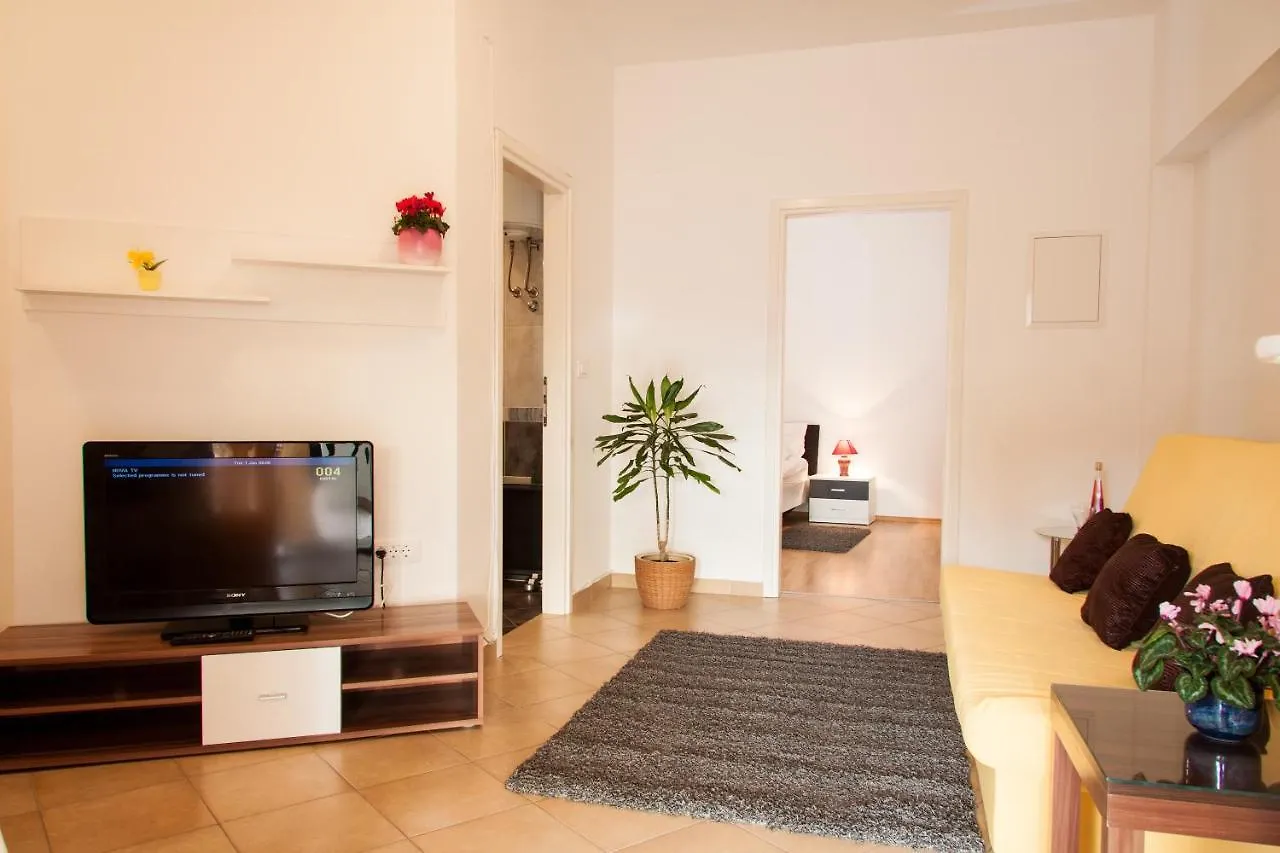 Apartments Adria Blue Кастав
