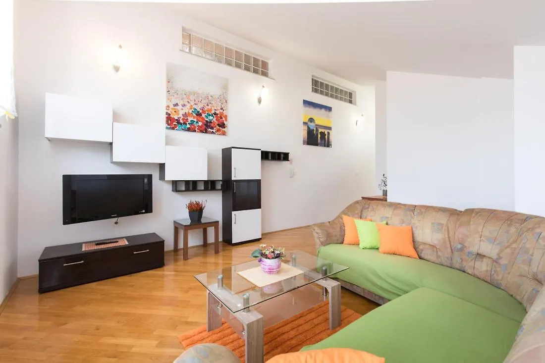 Apartments Adria Blue Кастав