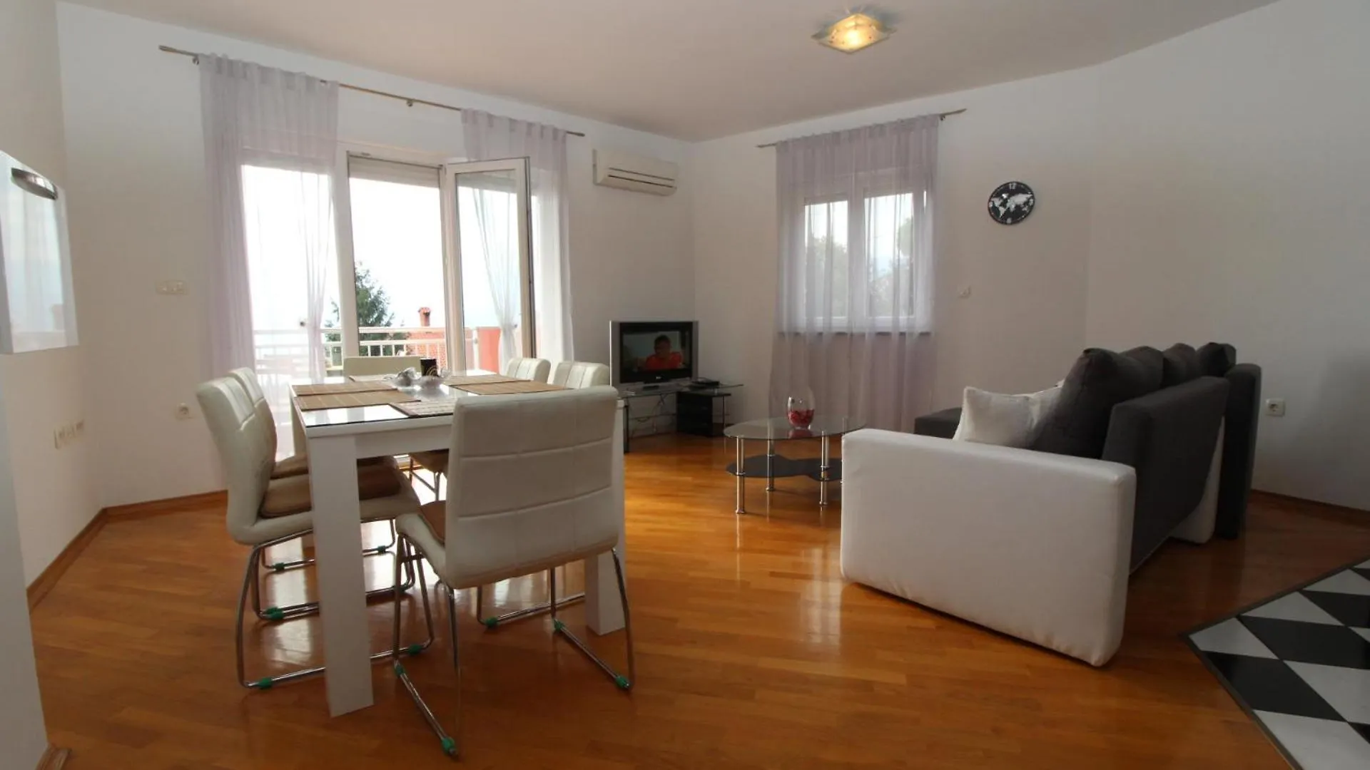 Apartments Adria Blue Кастав
